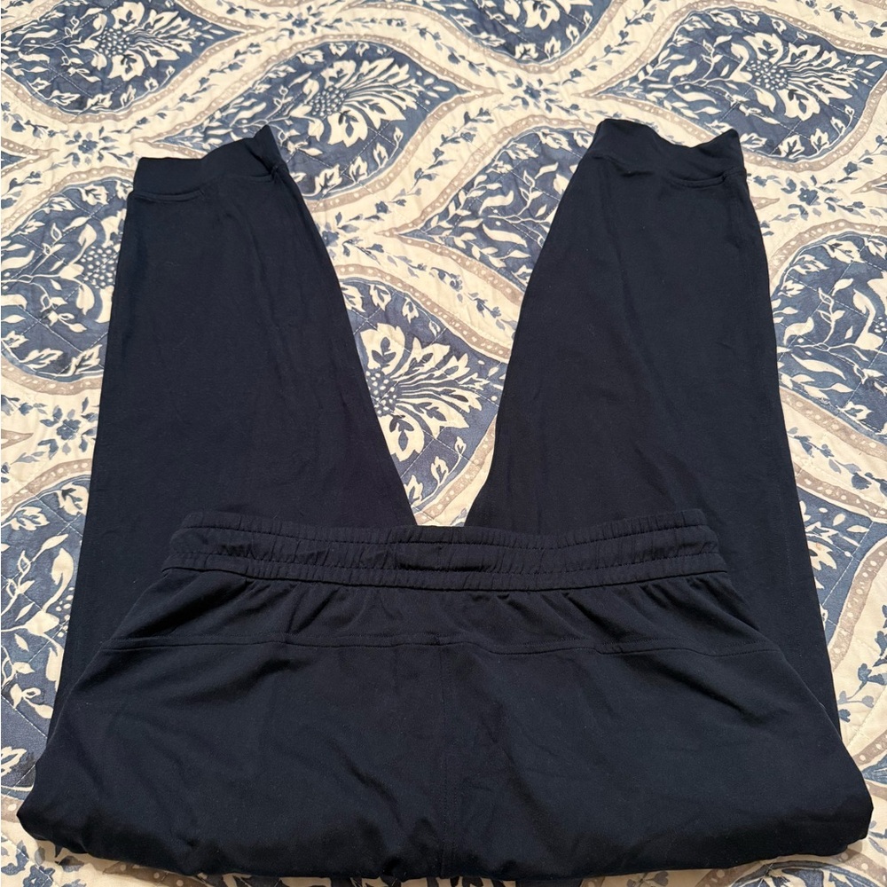 Lululemon navy Jogger Pants